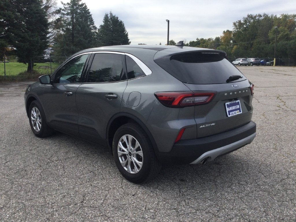 Used 2023 Ford Escape Active w/ Tech Pack #2 AWD/4WD image 5