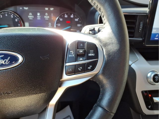 Used 2024 Ford Explorer XLT w/ Equipment Group 202A AWD/4WD image 17