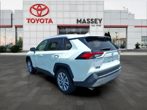 Used 2022 Toyota RAV4 Limited FWD image 5