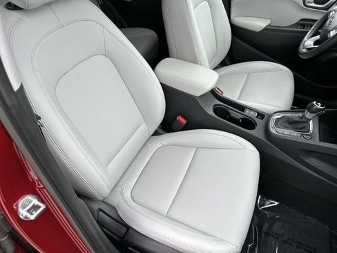 Used 2023 Hyundai Kona Limited AWD/4WD image 28
