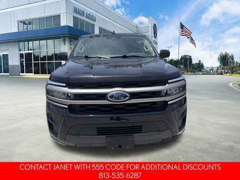 Used 2024 Ford Expedition Max XLT AWD/4WD image 3