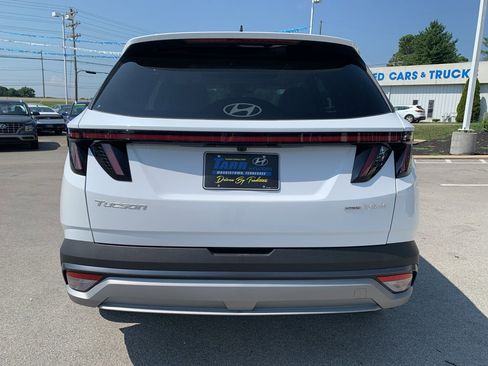 Certified 2025 Hyundai Tucson SEL image 12