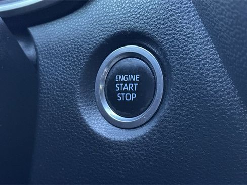 Used 2020 Toyota Corolla XSE image 27