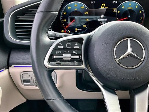 Used 2021 Mercedes-Benz GLE 350 4MATIC image 11