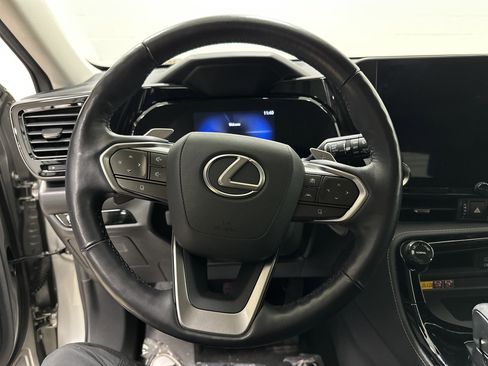 Used 2022 Lexus NX 350h AWD image 18