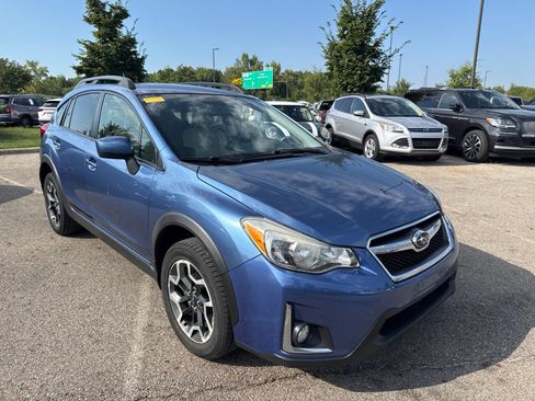 Used 2016 Subaru Crosstrek 2.0i Premium w/ Moonroof Package AWD/4WD image 3
