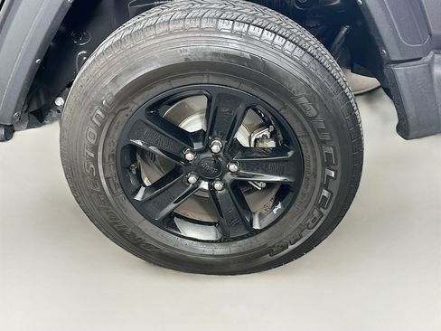 Used 2023 Jeep Wrangler Unlimited Sport AWD/4WD image 11