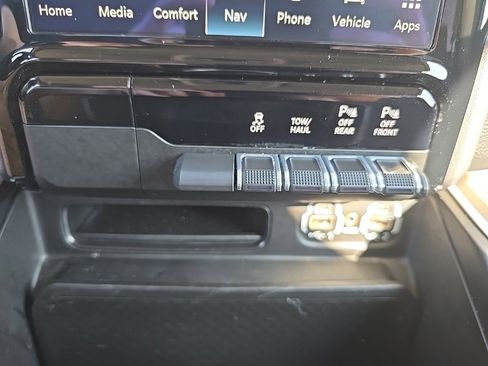 Certified 2022 RAM 1500 Big Horn image 29