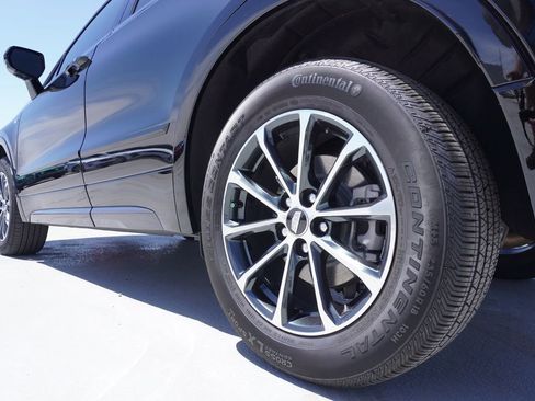Certified 2024 Cadillac XT4 Sport FWD image 6