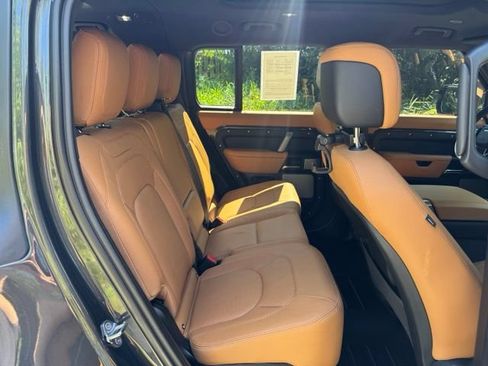 Used 2024 Land Rover Defender 130 V8 AWD/4WD image 18