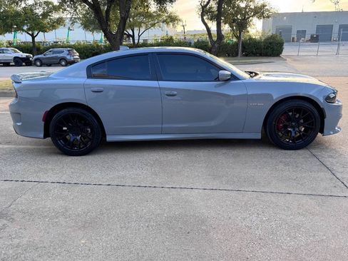 Used 2022 Dodge Charger R/T RWD image 5