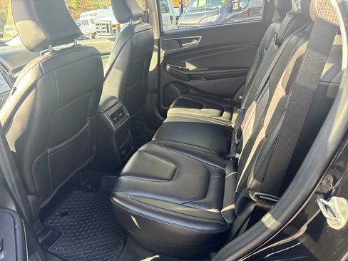Used 2022 Ford Edge Titanium image 23