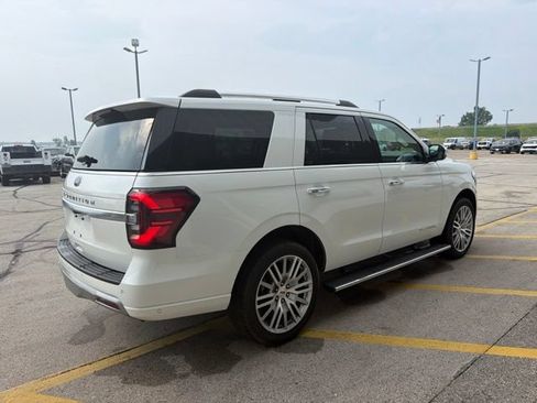Used 2024 Ford Expedition Platinum AWD/4WD image 10
