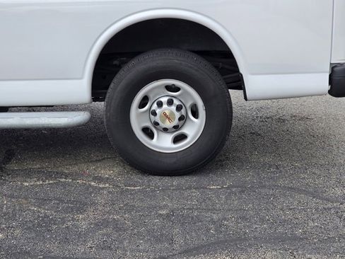 Used 2023 Chevrolet Express 2500 w/ Driver Convenience Package image 13