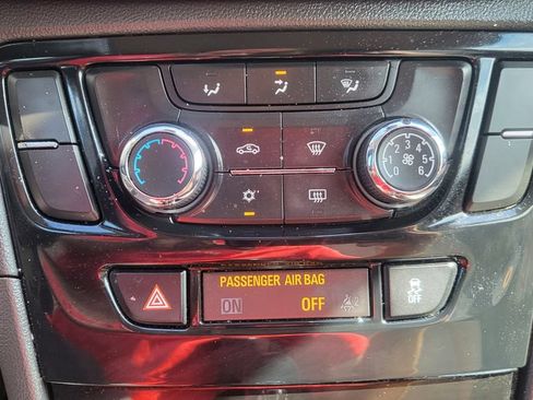 Used 2019 Buick Encore Preferred FWD image 32