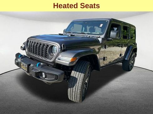 Used 2024 Jeep Wrangler Unlimited w/ Convenience Group AWD/4WD image 5