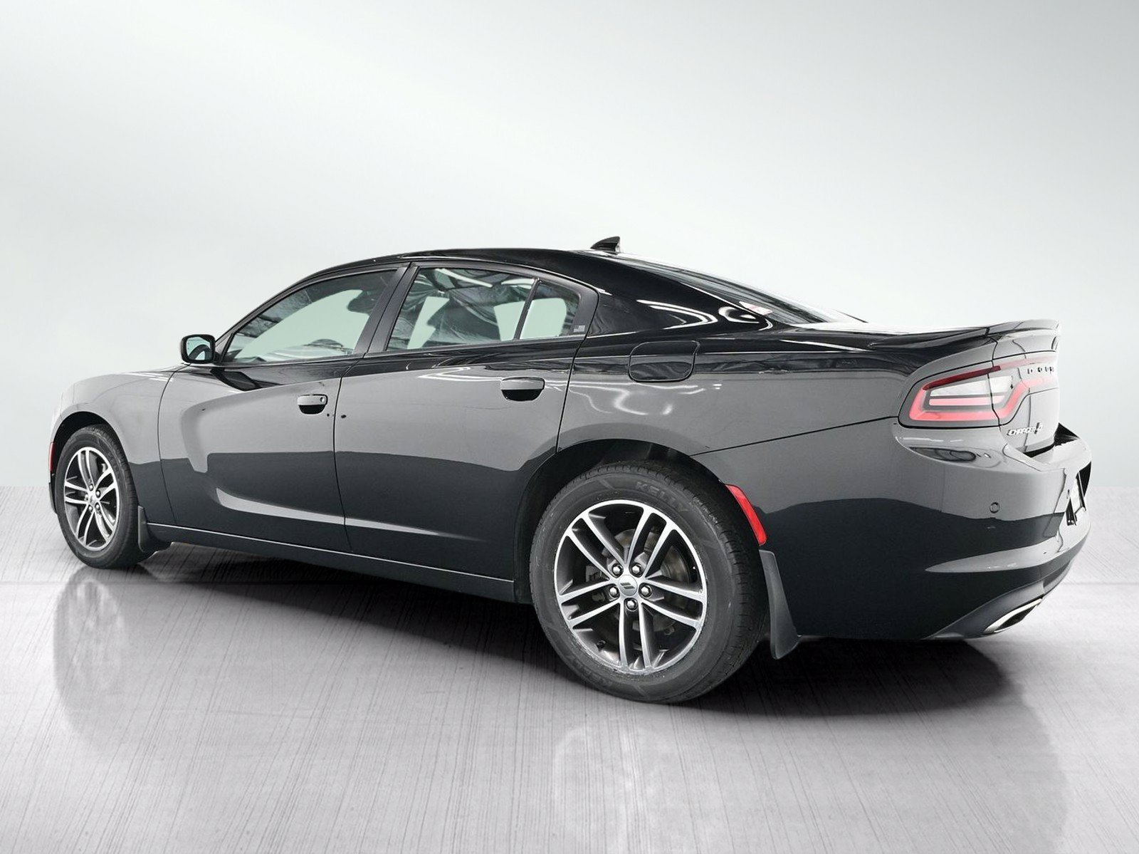 Used 2019 Dodge Charger SXT w/ Plus Group AWD/4WD image 4
