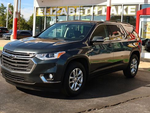 Used 2019 Chevrolet Traverse LT FWD image 1