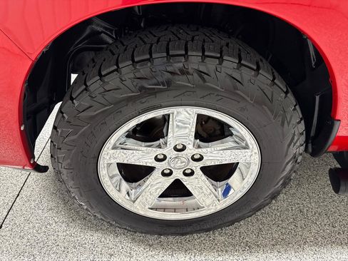 Used 2017 RAM 1500 Express w/ Express Value Package AWD/4WD image 5