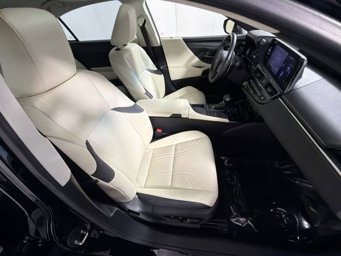 Used 2022 Lexus ES 300h 300h Luxury image 27