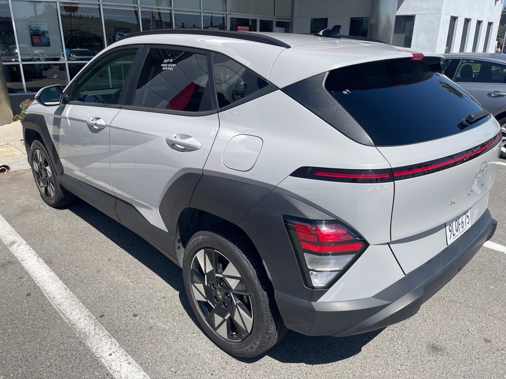 Used 2024 Hyundai Kona SEL AWD/4WD image 4
