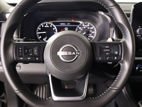Used 2025 Nissan Pathfinder SV AWD/4WD image 3