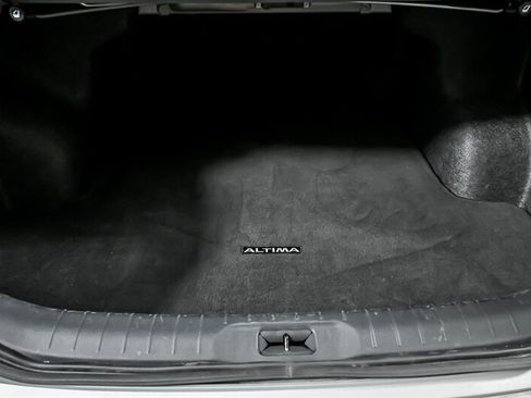 Used 2024 Nissan Altima 2.5 S FWD image 13