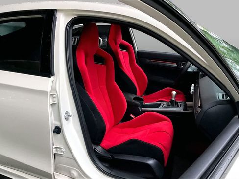 Used 2025 Honda Civic Type R image 8