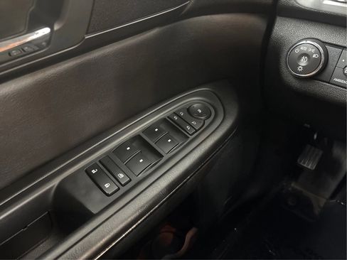Used 2017 GMC Acadia Limited SLT AWD/4WD image 40