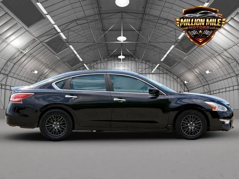 Used 2015 Nissan Altima 2.5 S w/ Power Driver Seat Package FWD image 7