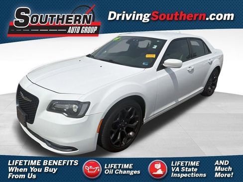 Used 2019 Chrysler 300 S image 1
