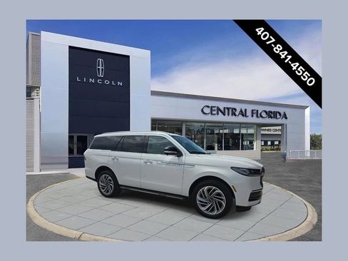 New 2026 Lincoln Navigator Premiere AWD/4WD image 1