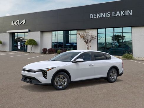 New 2026 Kia K4 LX image 3