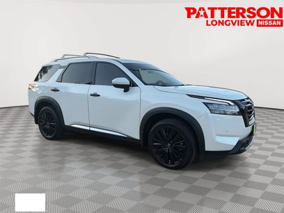 Used 2024 Nissan Pathfinder Platinum w/ Cargo Package