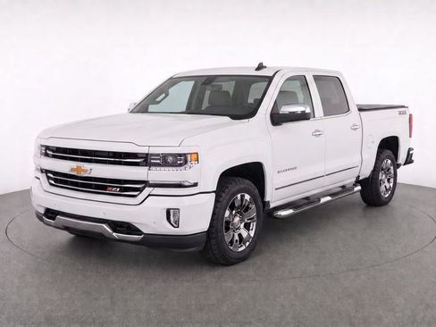 Used 2017 Chevrolet Silverado 1500 LTZ Z71 w/ LTZ Plus Package AWD/4WD image 7