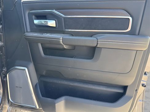 Used 2025 RAM 3500 Laramie image 9