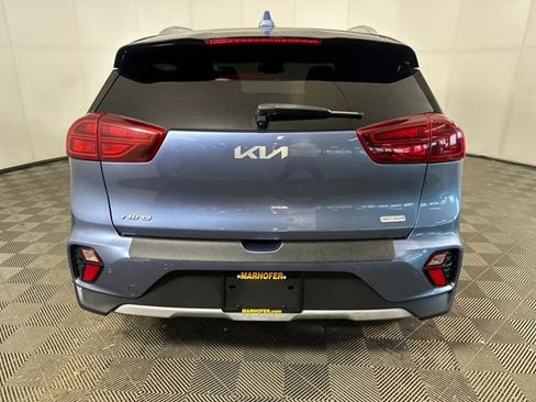 Used 2022 Kia Niro EX Premium image 4