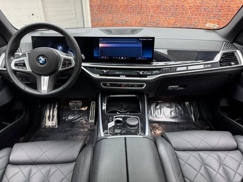 Certified 2024 BMW X5 xDrive40i w/ M Sport Package image 12