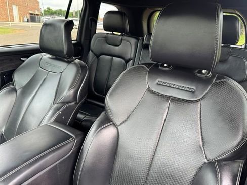 Certified 2022 Jeep Grand Cherokee Overland w/ Luxury Tech Group IV RWD image 11