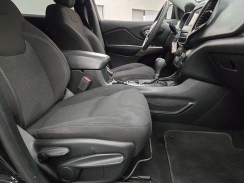 Used 2020 Jeep Cherokee Latitude image 13