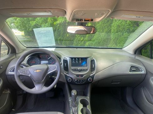 Used 2016 Chevrolet Cruze LT FWD image 16