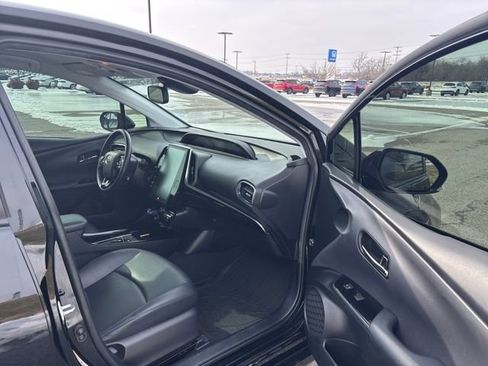 Used 2019 Toyota Prius L Eco image 8