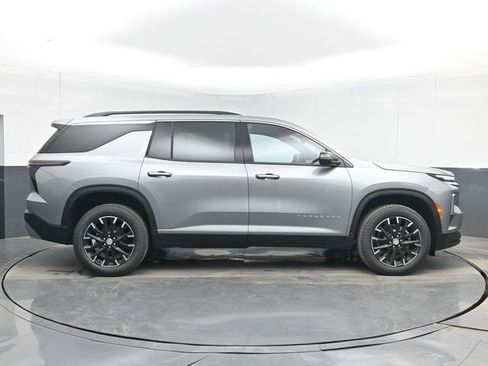 New 2026 Chevrolet Traverse LT FWD image 15