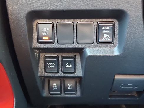 Used 2023 Nissan Frontier PRO-4X w/ Pro-4X Premium Package image 18