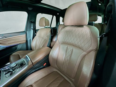 Used 2020 BMW X5 M50i w/ Executive Package image 21