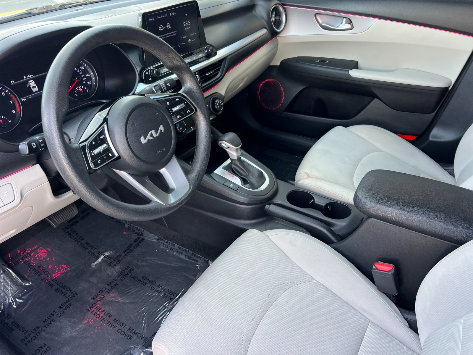 Used 2023 Kia Forte LXS w/ LXS Technology Package FWD image 9