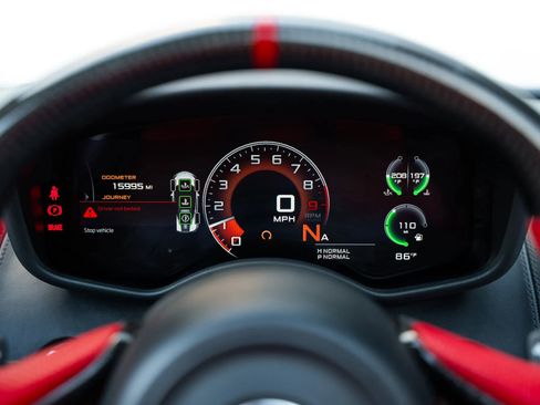 Used 2020 McLaren 600LT Spider RWD image 34
