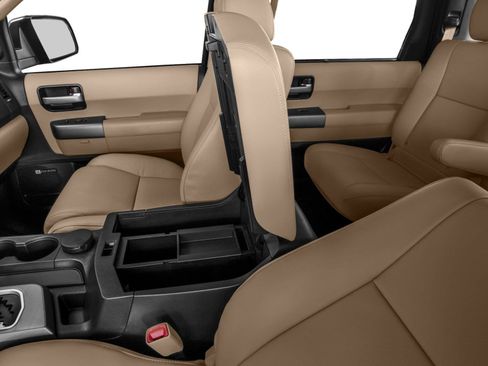 Used 2017 Toyota Sequoia Platinum AWD/4WD image 9