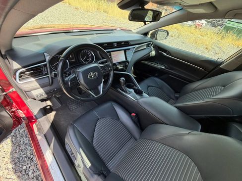 Used 2018 Toyota Camry SE w/ Protection Package (Q2) FWD image 22