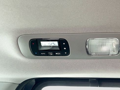 Used 2024 Honda Odyssey Touring image 27